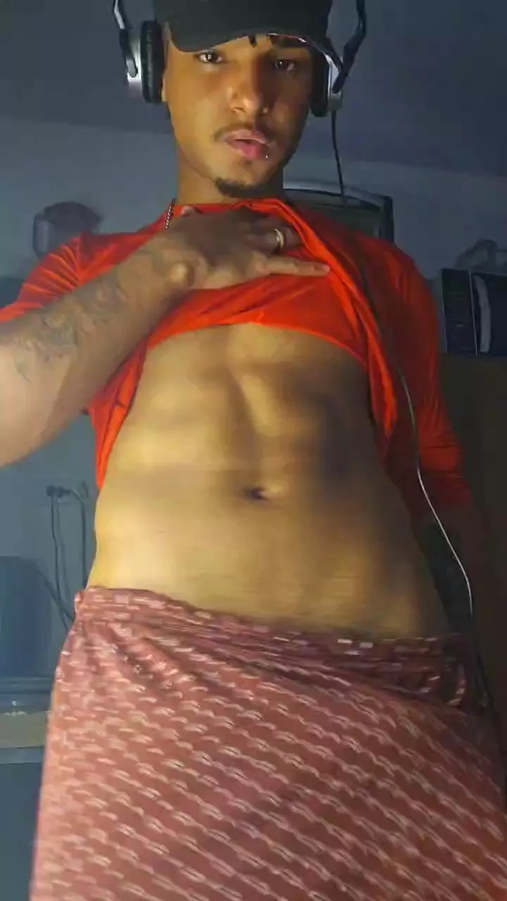 Offline gabriel5257 on Cam4