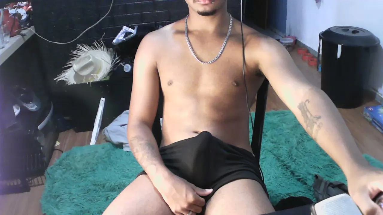 Offline gabriel5257 on Cam4