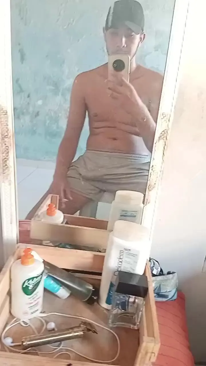 Offline Gabriellyncon on Cam4