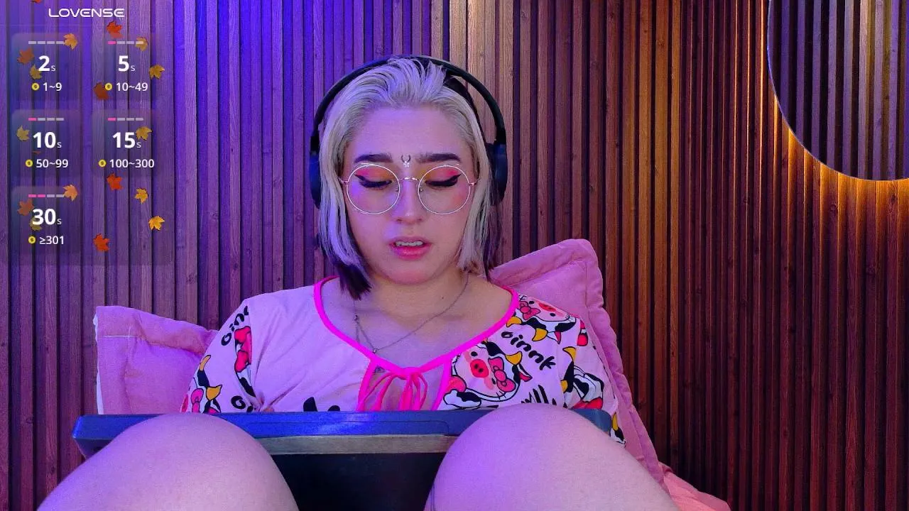 Offline GabyRose9 on Cam4