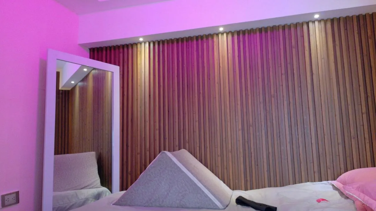 Offline GabyRose9 on Cam4