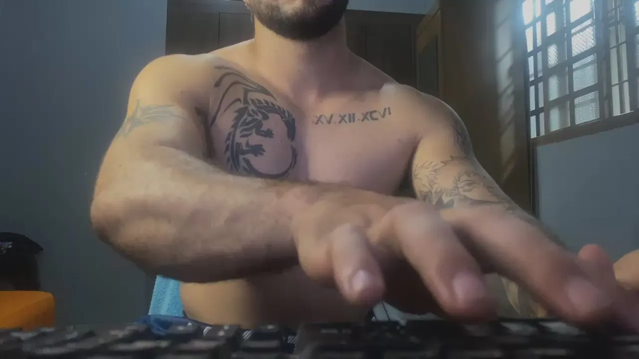 Offline gamer_lol03 on Cam4