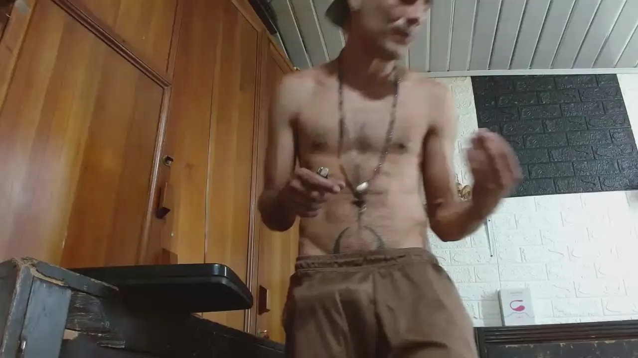 Offline GeorgeBigDick on Cam4