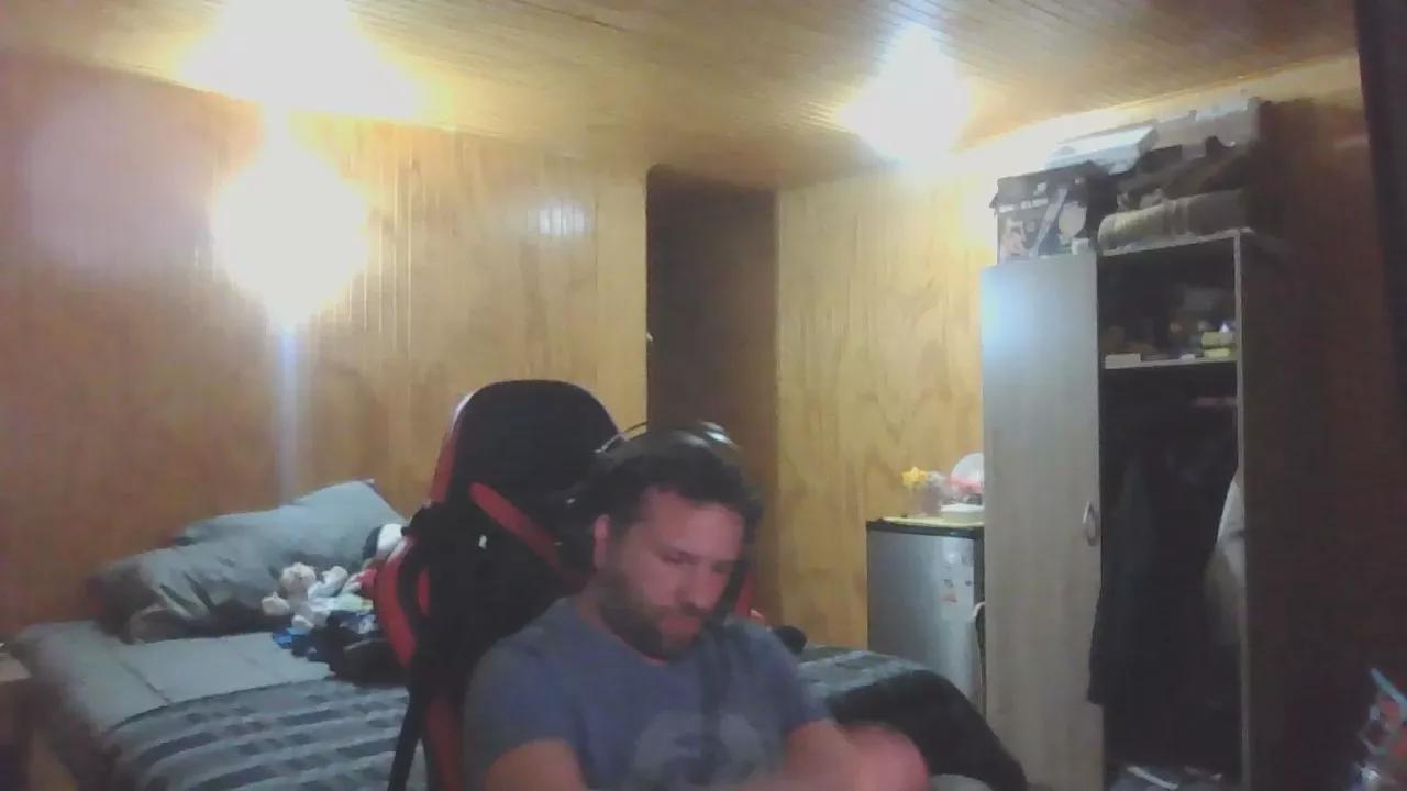 Giingz22 from Cam4