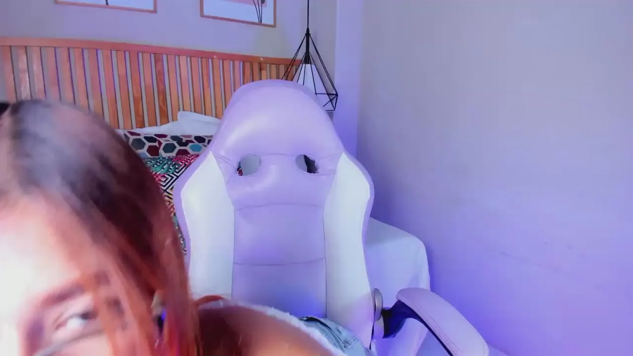 Offline Ginger_Win on Cam4