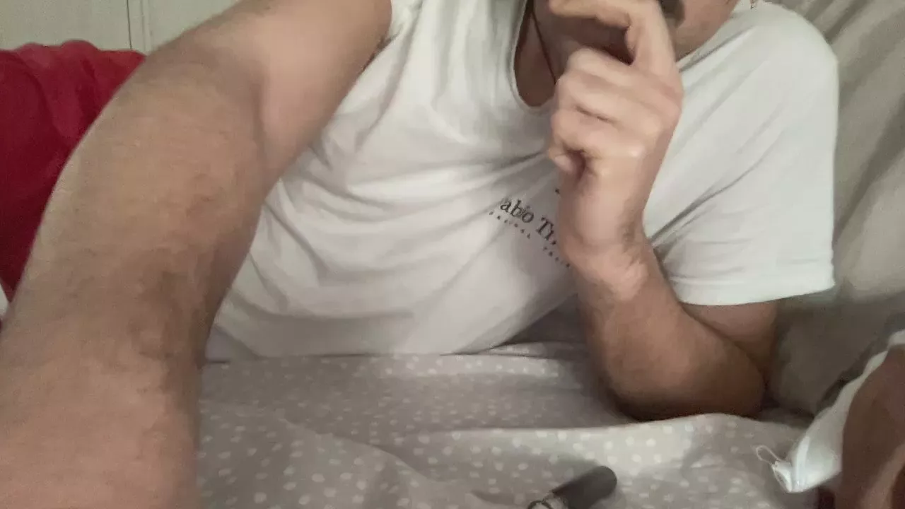 Offline Giovannuzz on Cam4