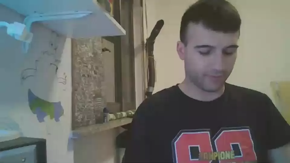 Offline Giritekno23 on Cam4