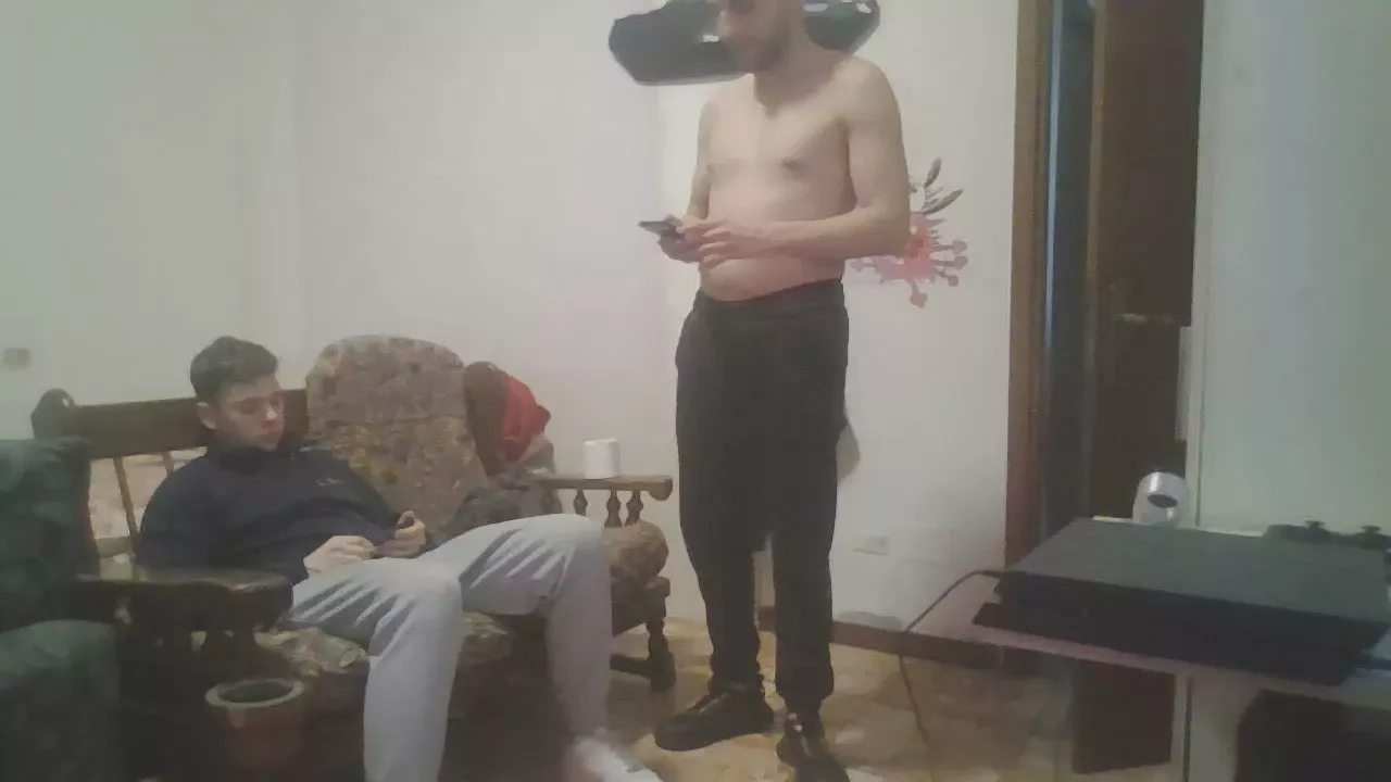 Offline Giritekno23 on Cam4