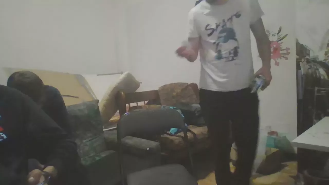 Offline Giritekno23 on Cam4