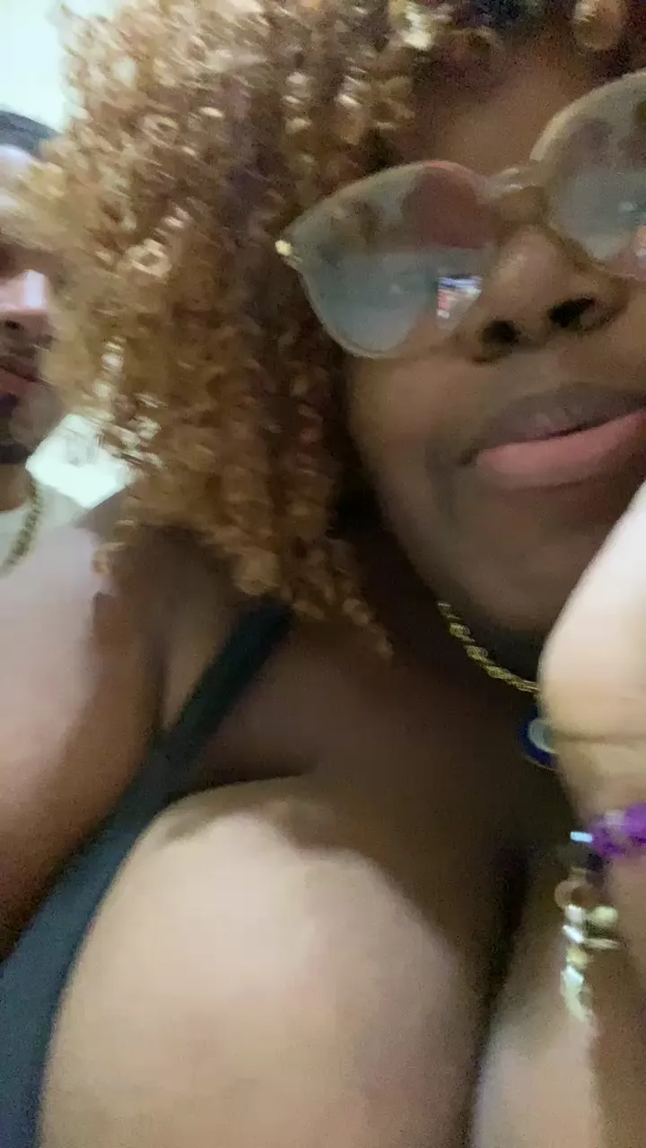 Offline Girl2774 on Cam4