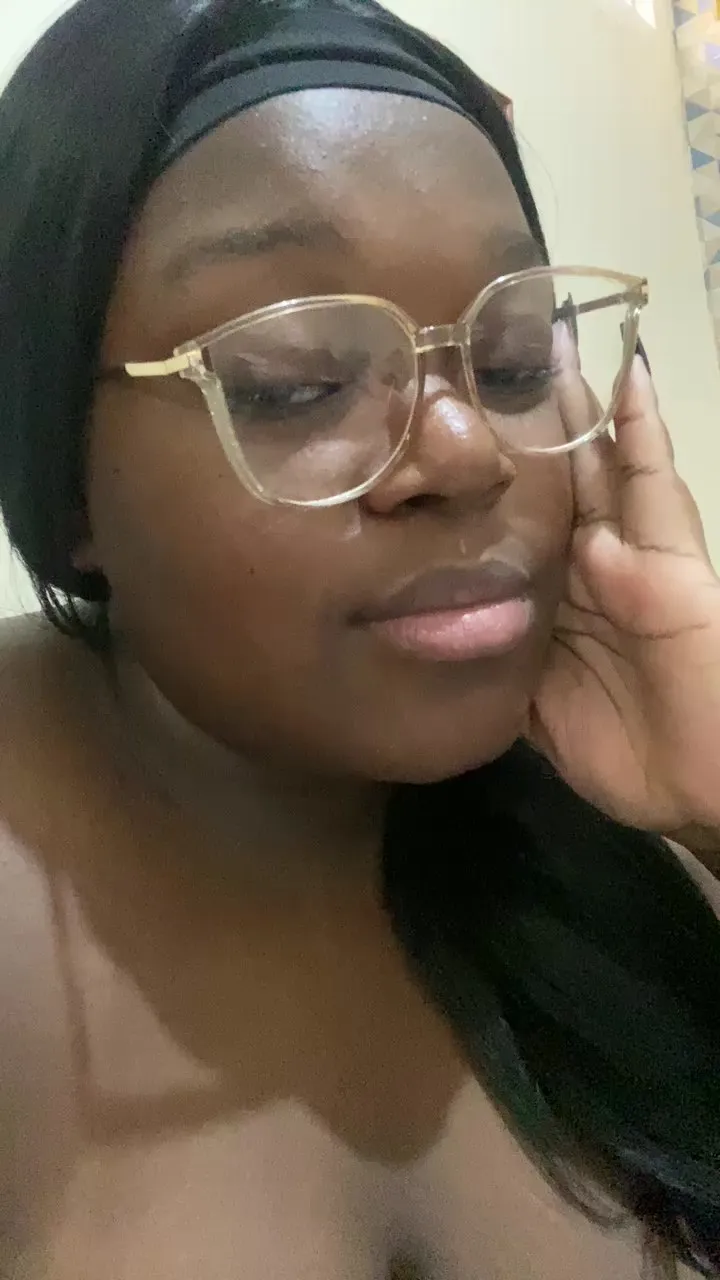 Offline Girl2774 on Cam4