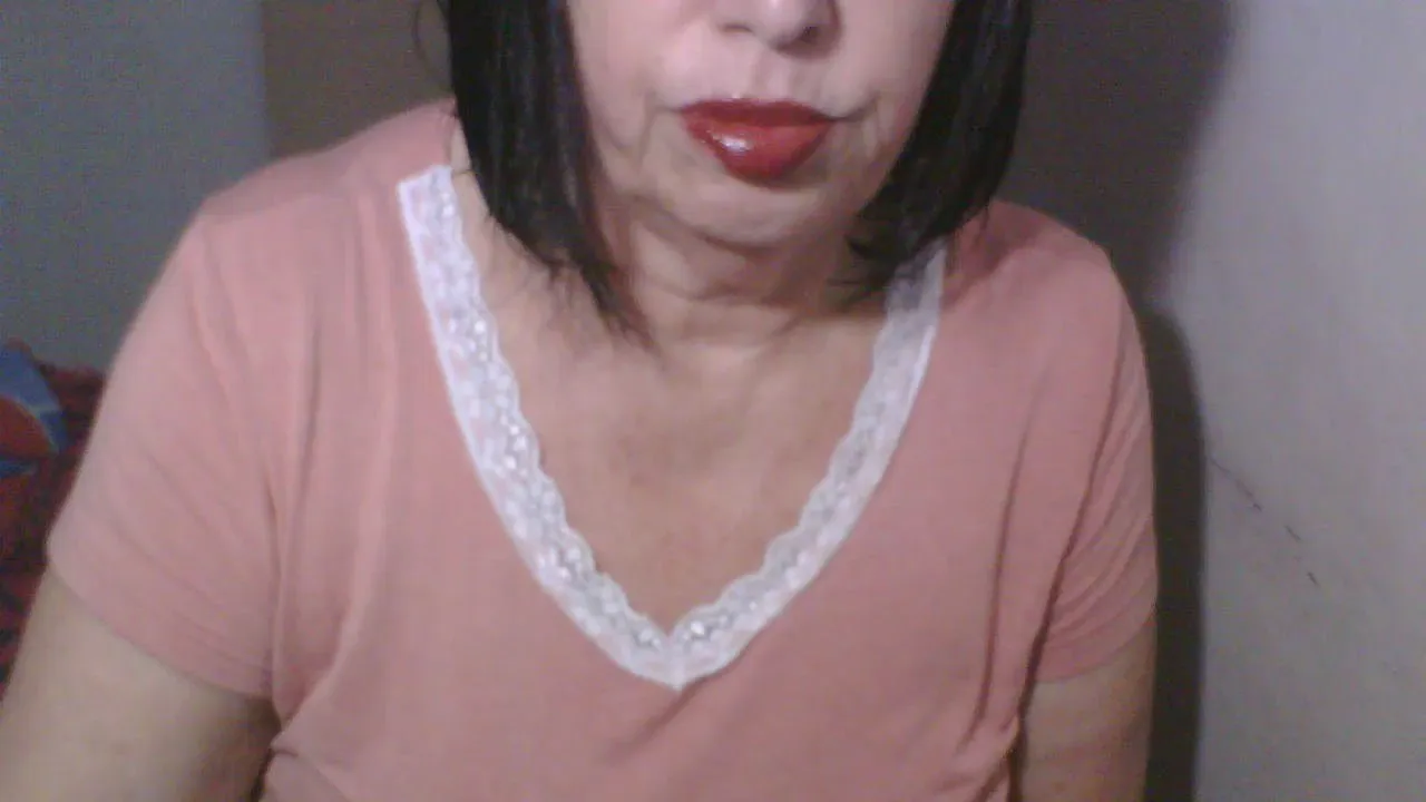 Freechat girlyold on Cam4