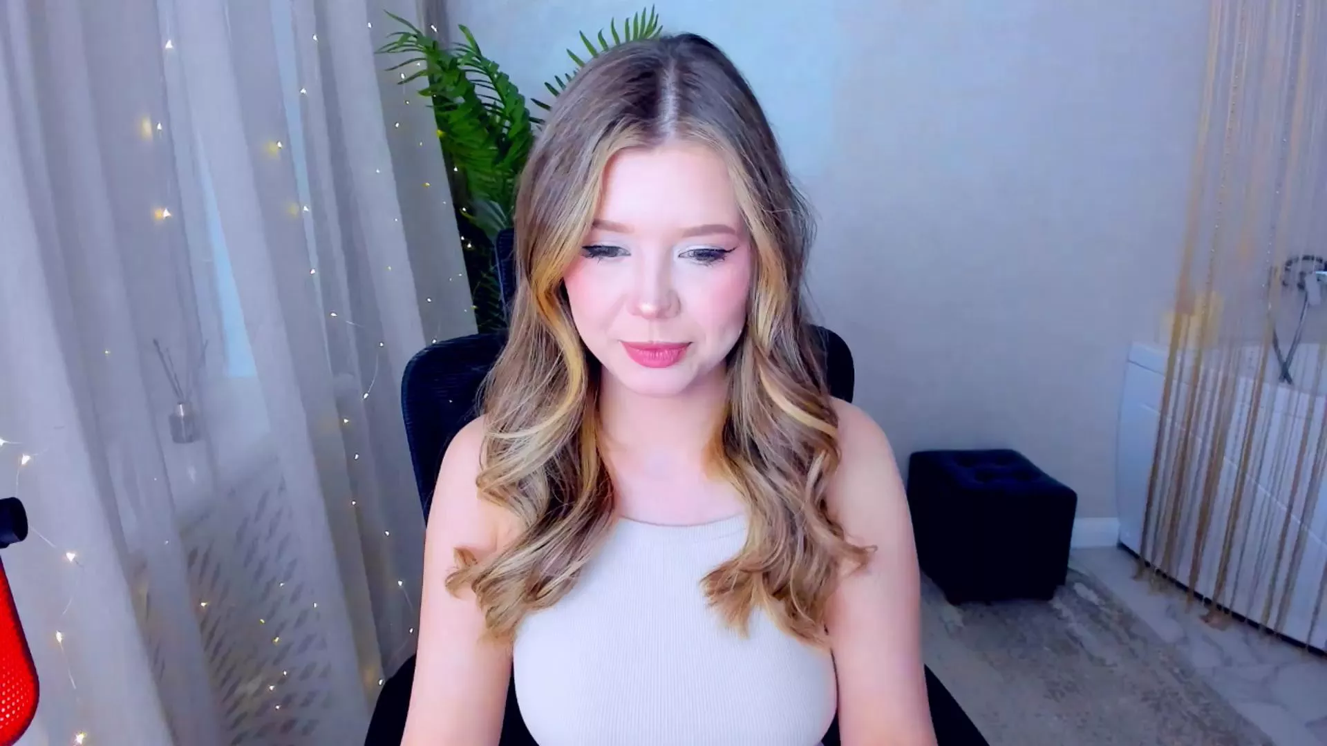 Offline GlamorousGirll on Cam4