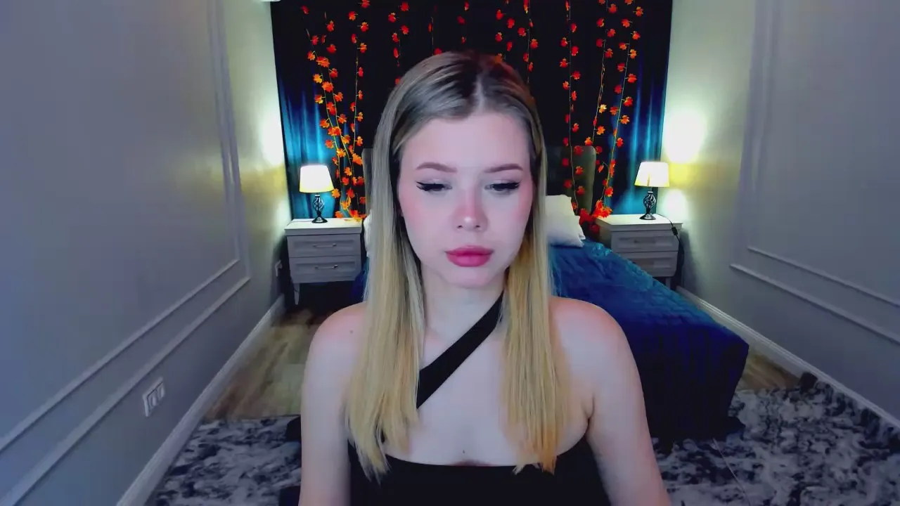 Offline GlamorousGirll on Cam4