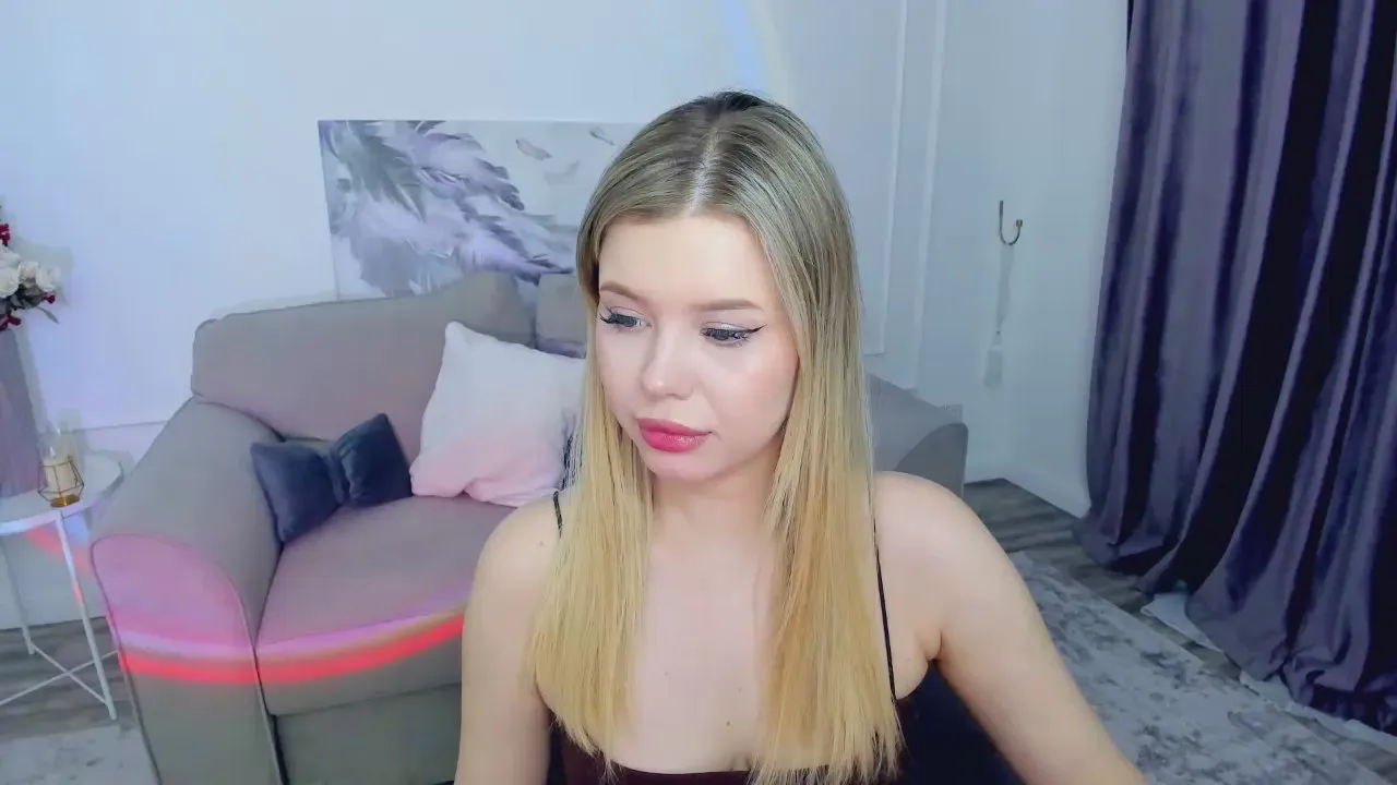 Offline GlamorousGirll on Cam4