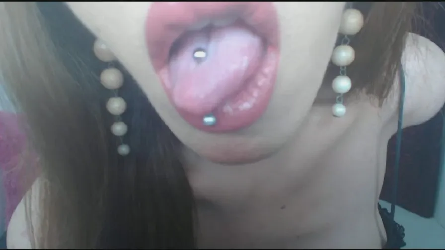 Offline GoddessVanna on Cam4