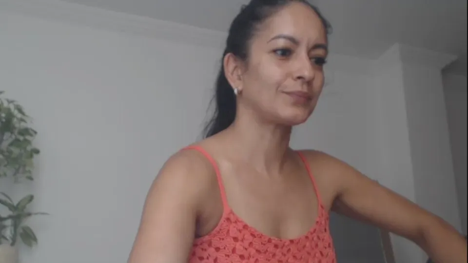 Offline GOLDENBOOTY on Cam4