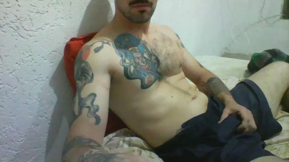 Offline gustavyuri on Cam4