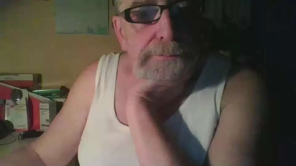 Offline hairy363dick on Cam4