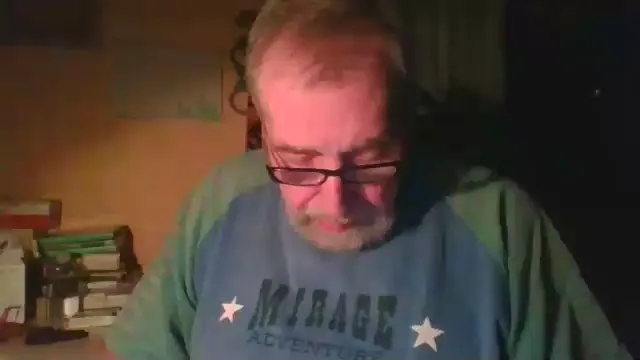 Offline hairy363dick on Cam4