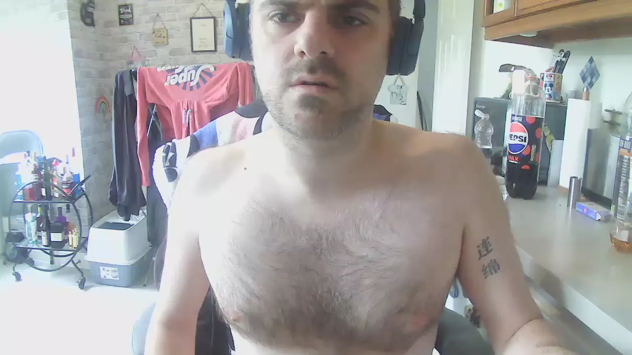 Offline HairyScottish on Cam4