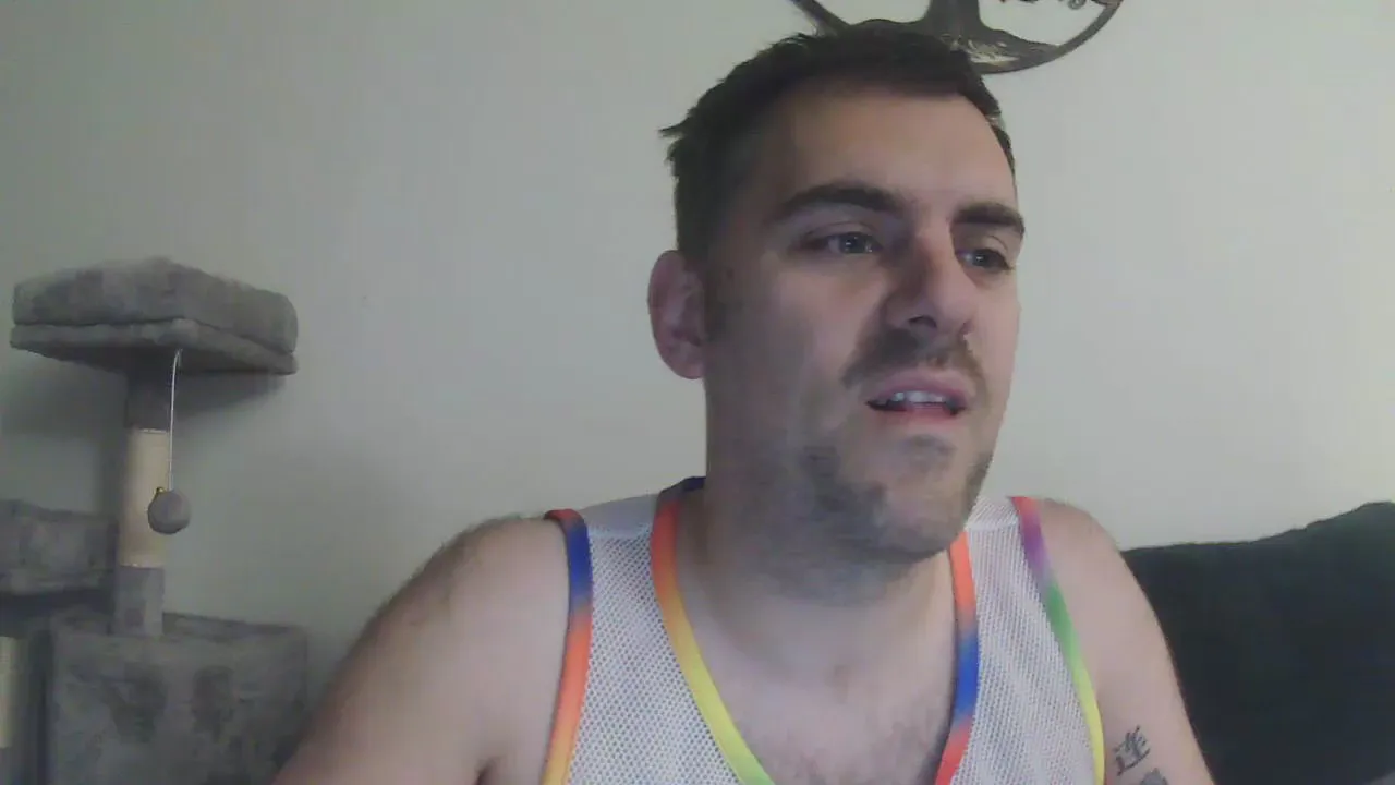 Offline HairyScottish on Cam4