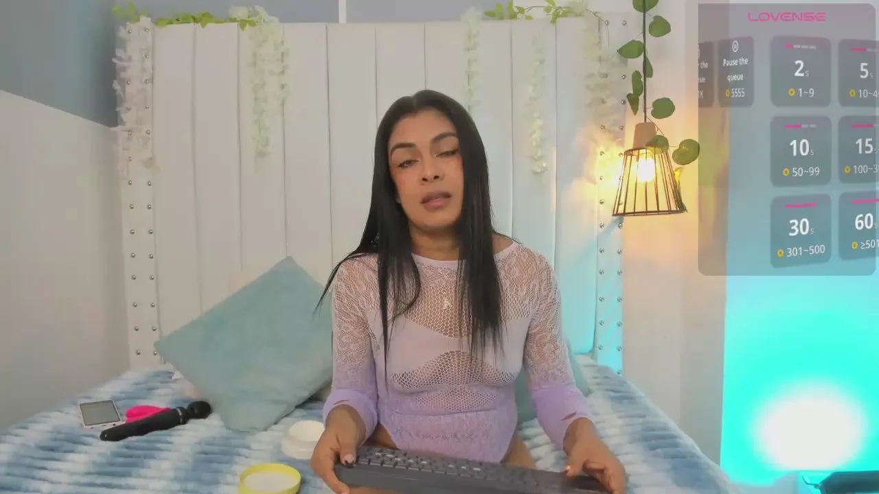 Offline Hana_gray on Cam4