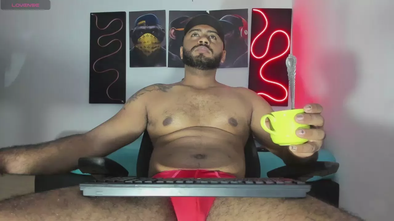 Freechat Hardboy_latin on Cam4