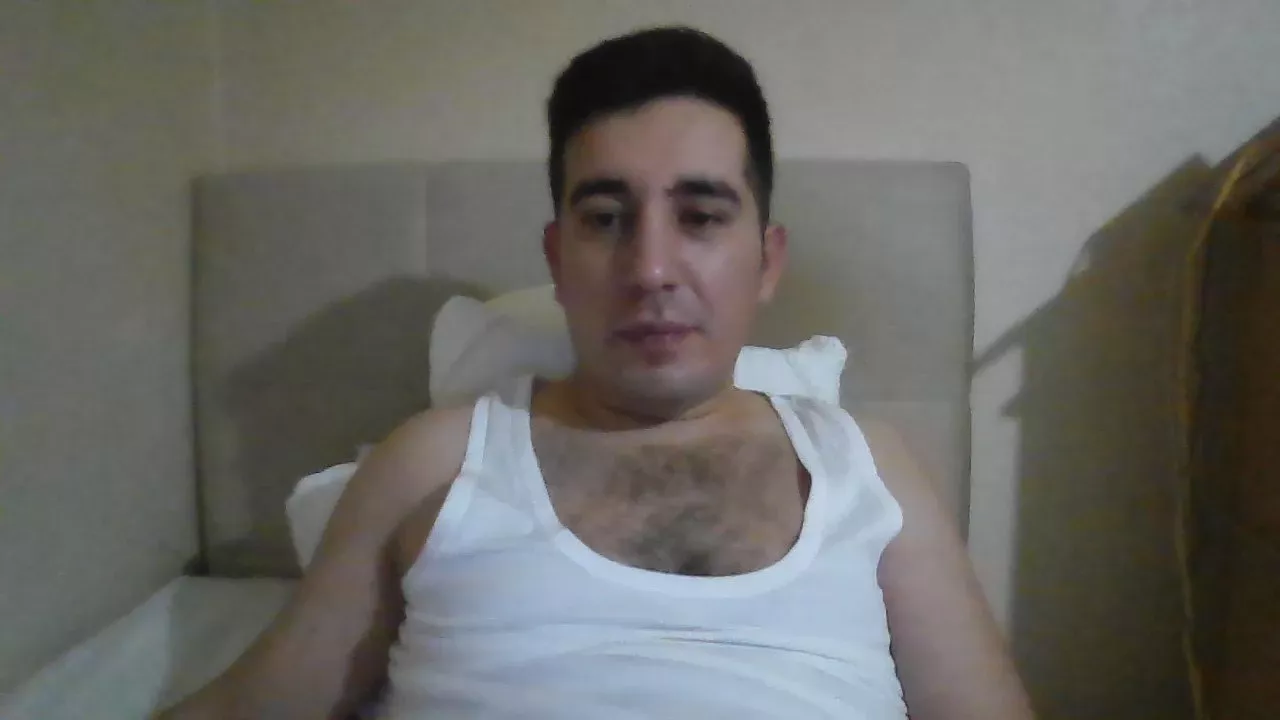 Offline hardkess88 on Cam4