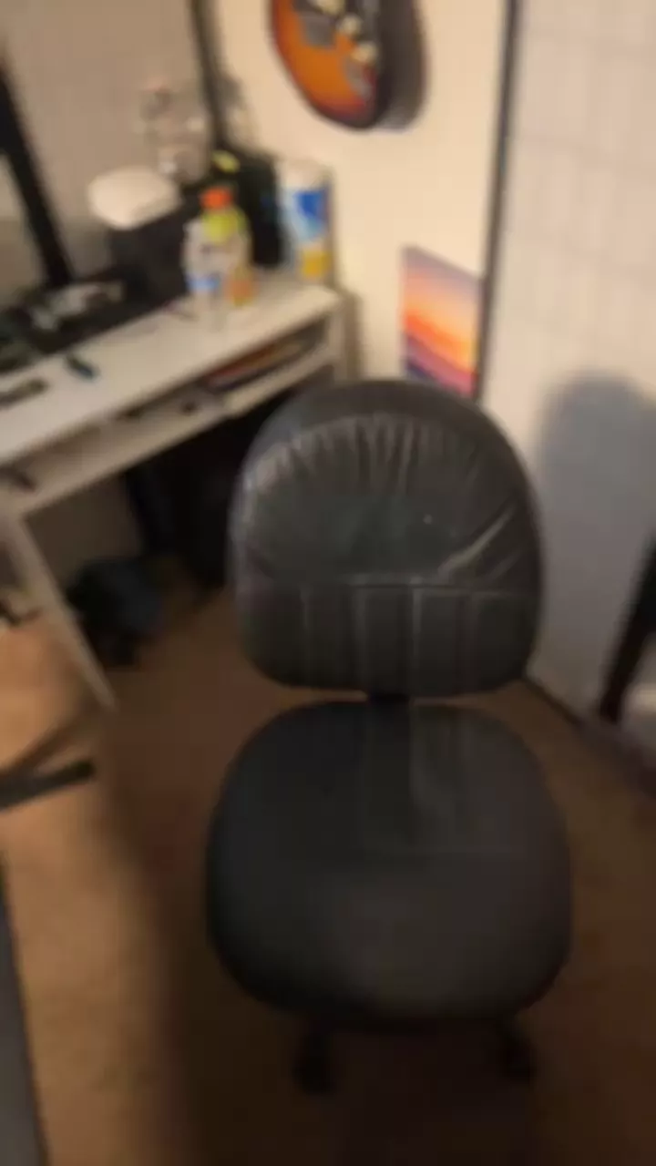 Offline HardwrkingK0 on Cam4