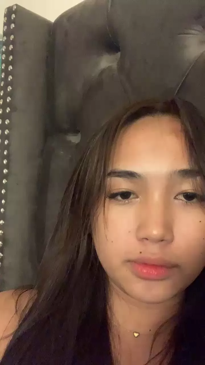 Offline harley_queen69 on Cam4