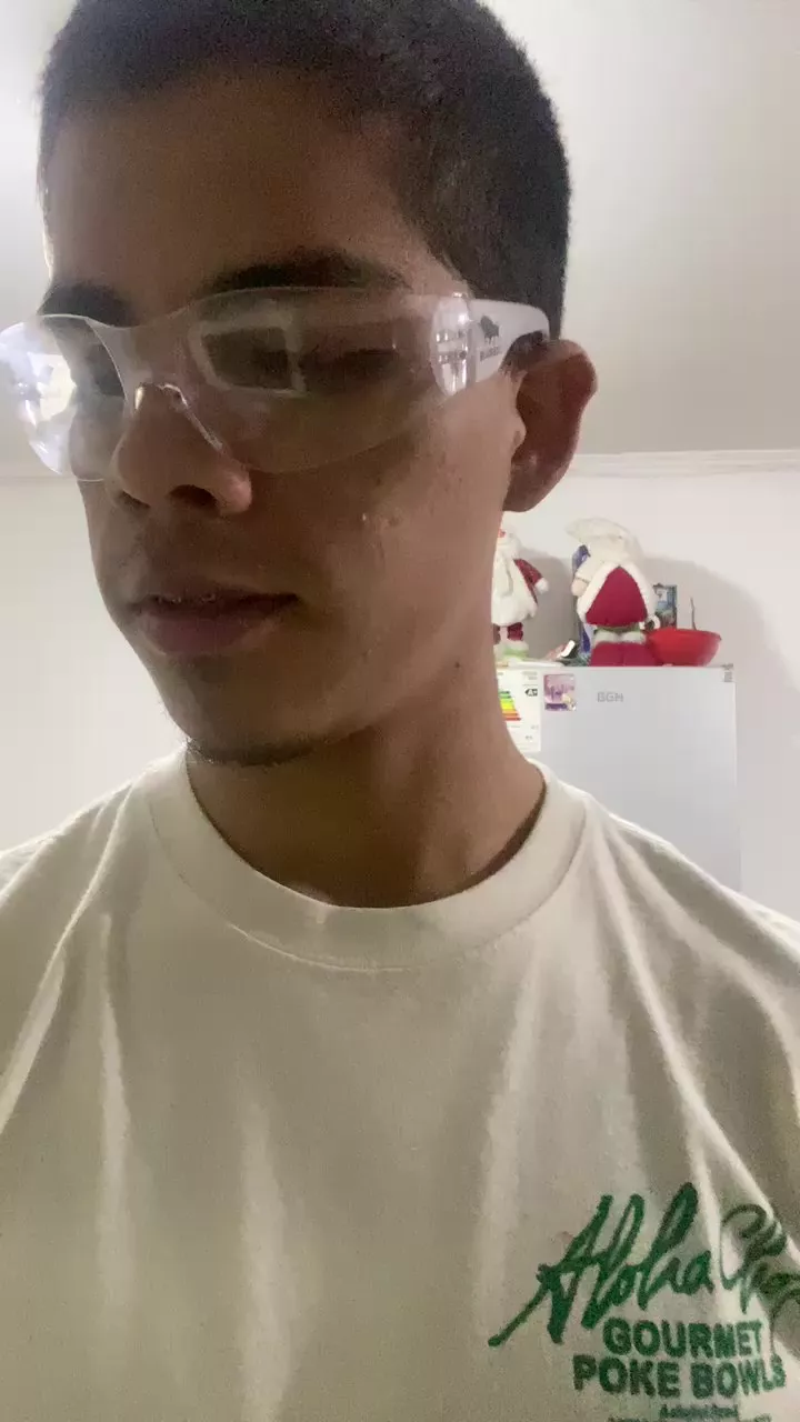 Offline harry18201 on Cam4