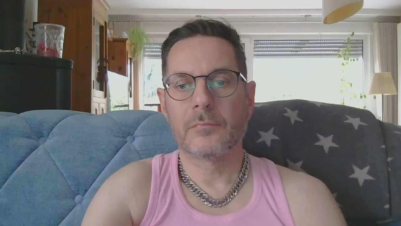 Offline hasemann34 on Cam4