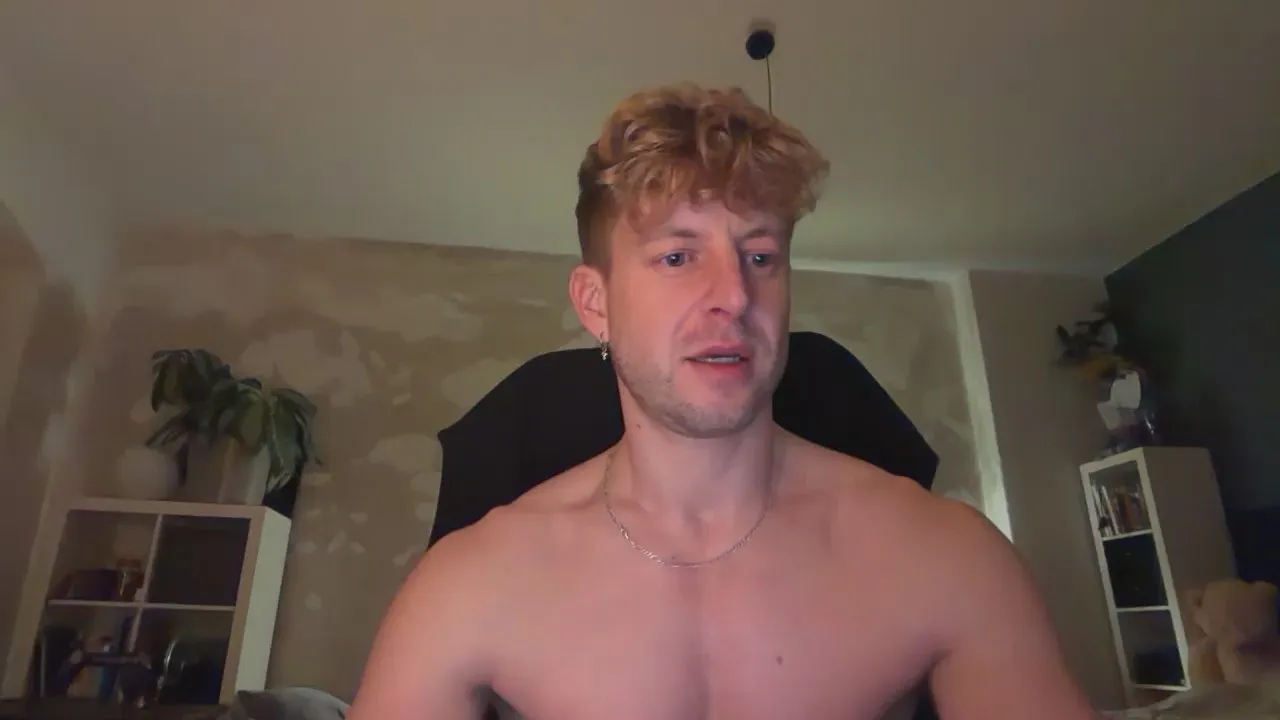 Offline Heikhoe69 on Cam4