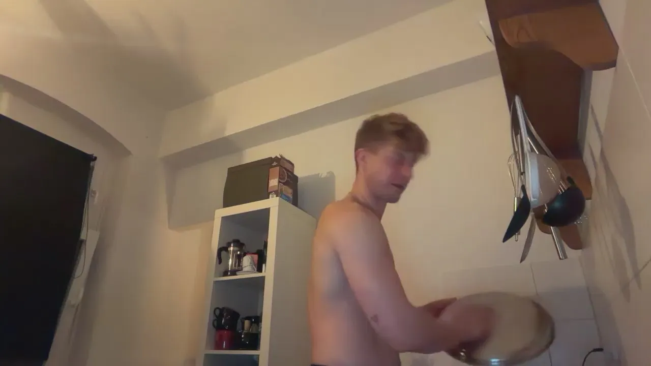 Offline Heikhoe69 on Cam4