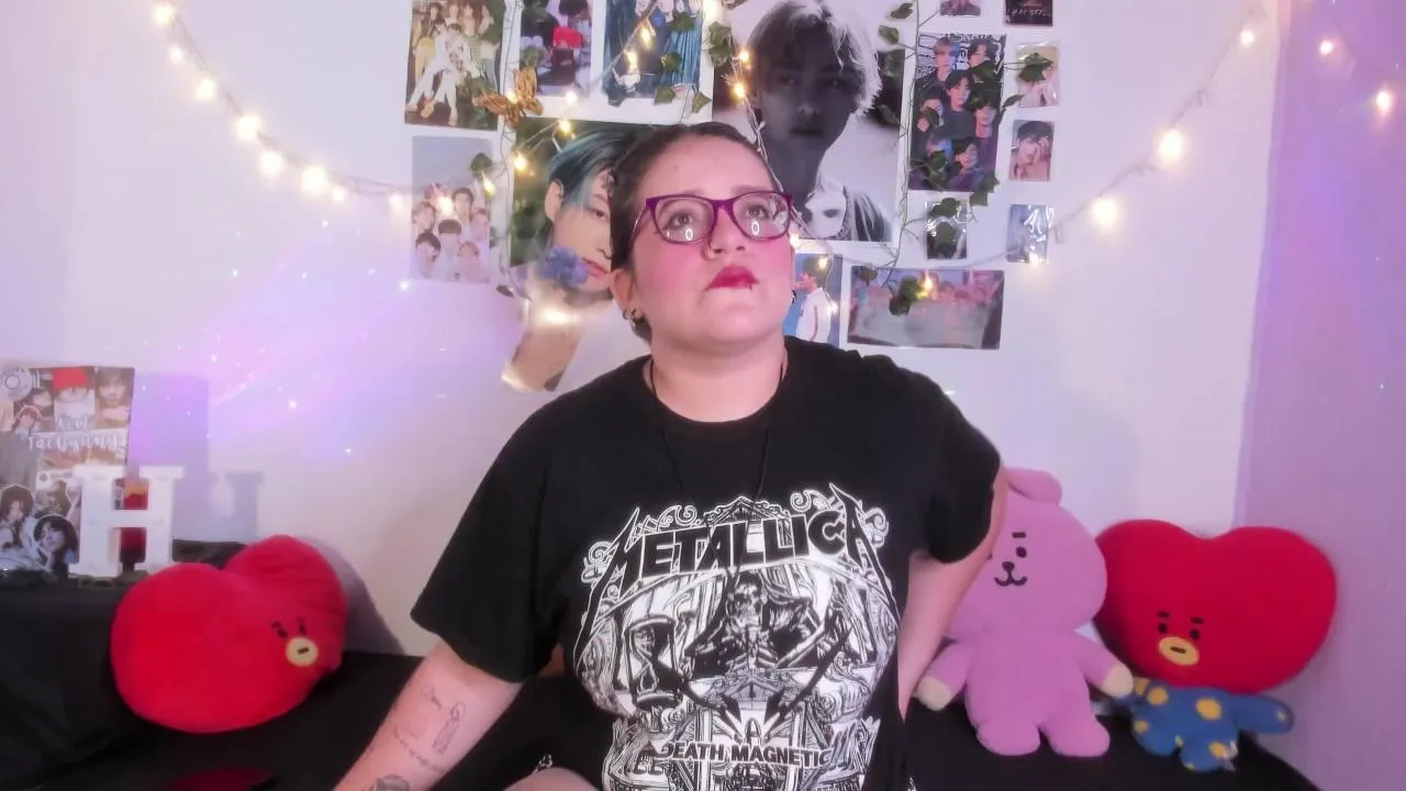 Freechat hellen21rose on Cam4