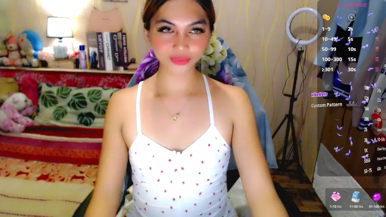Offline HolyBunny_ on Cam4