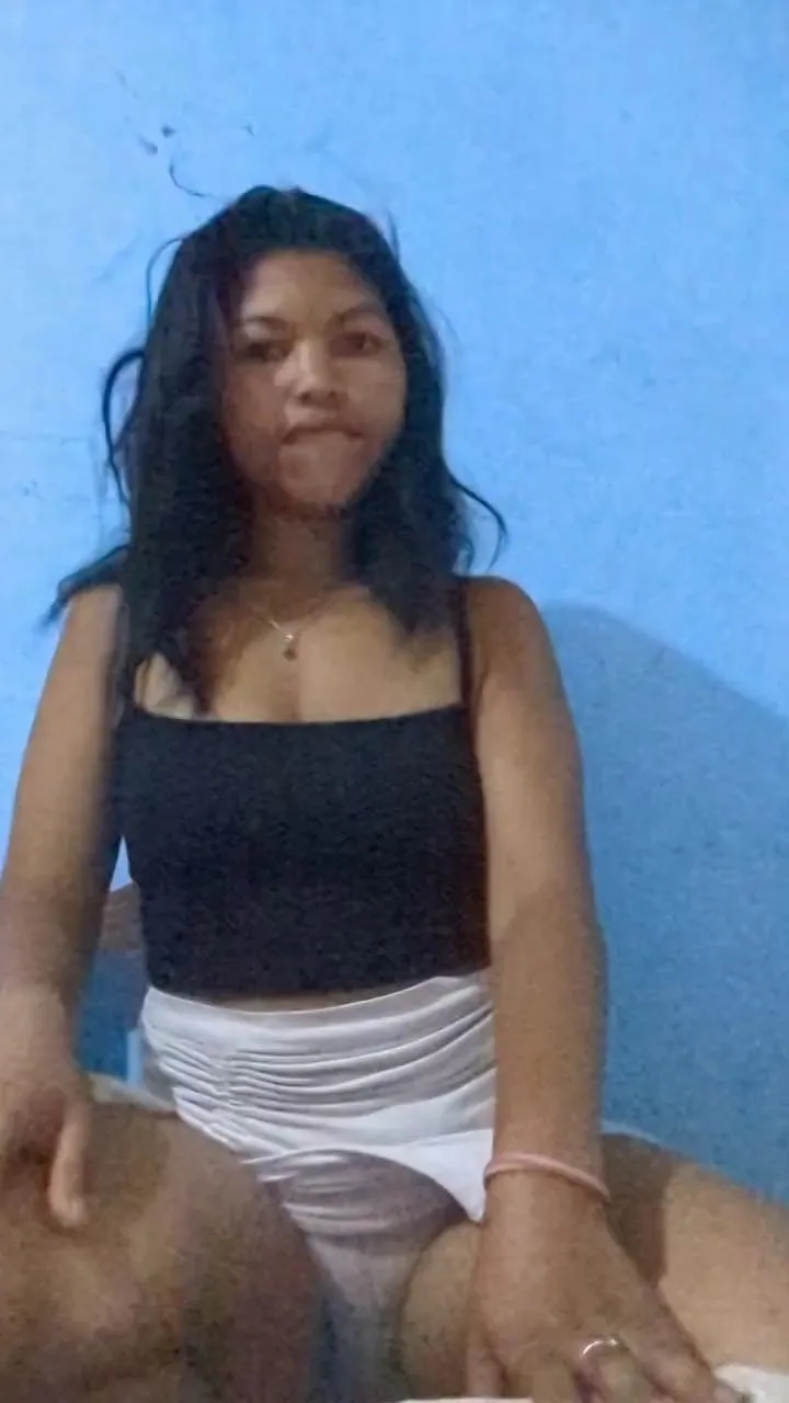 Offline honesexy on Cam4