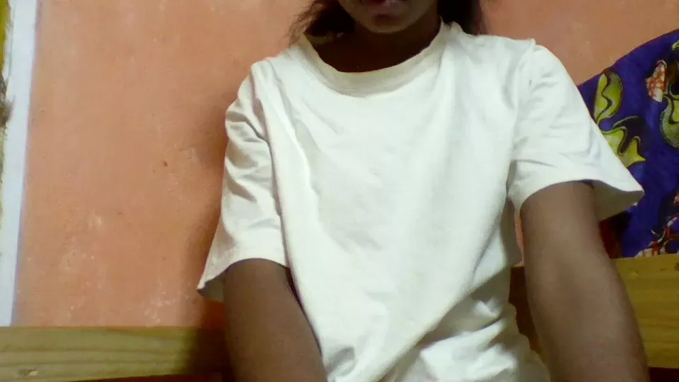 Offline hornessa1 on Cam4