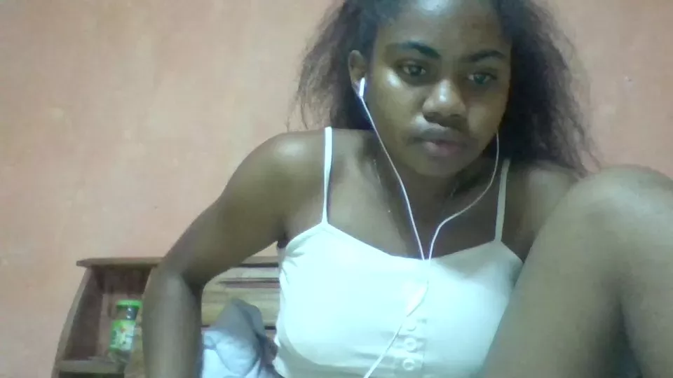 Offline hornessa1 on Cam4