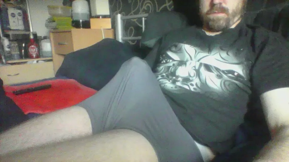 Offline HornyDevil8319 on Cam4