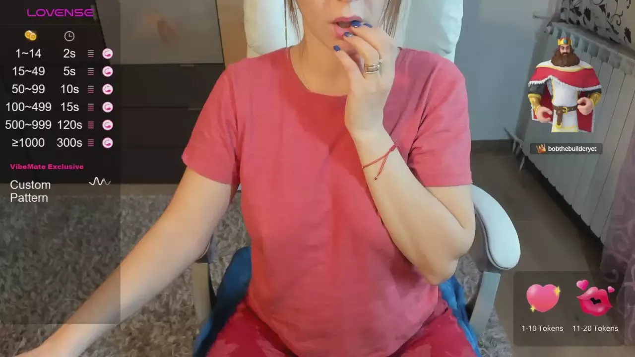 Offline HornyNalia on Cam4