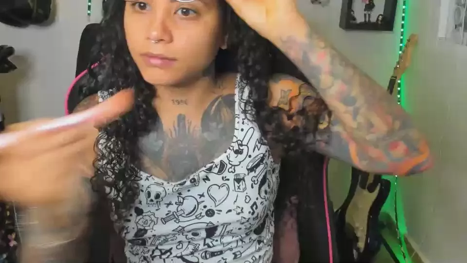 Offline Hot_ama on Cam4