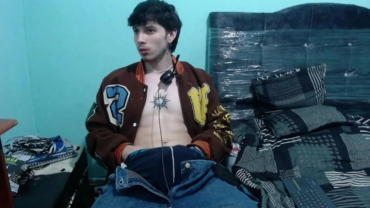 Offline Hot_Couple_21K on Cam4