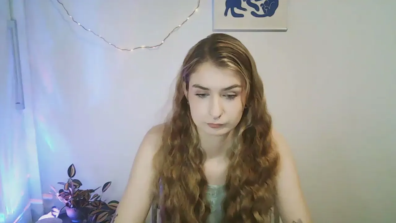 Offline Hot_Nina19 on Cam4