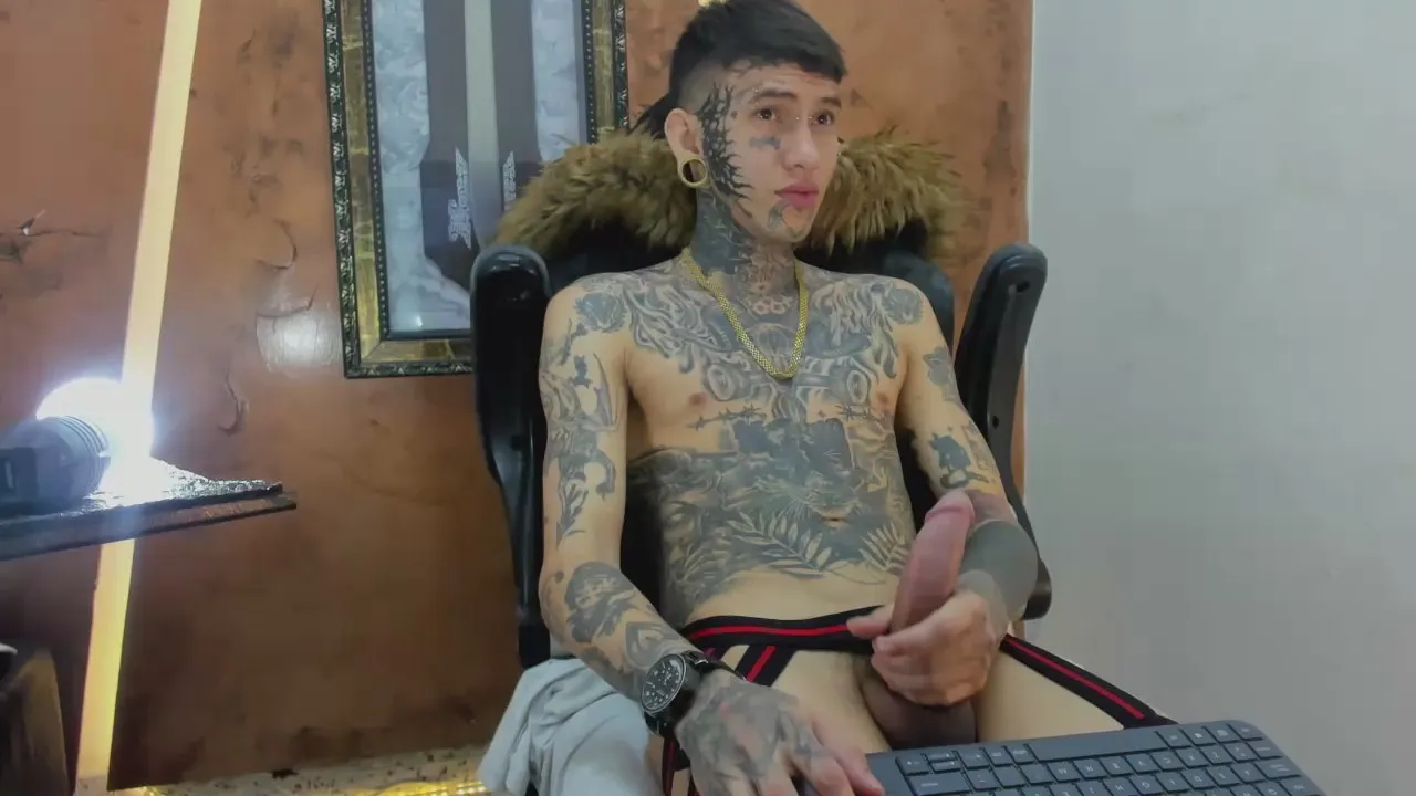 Freechat Hot_tattoo_ on Cam4