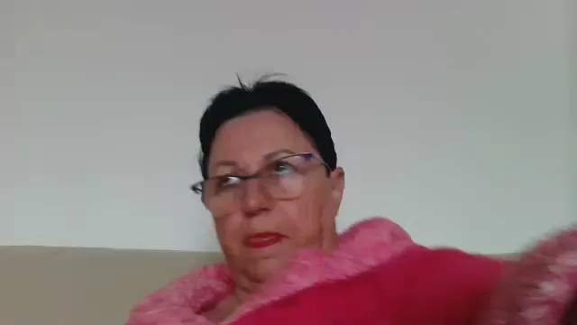 Freechat hotangelt on Cam4