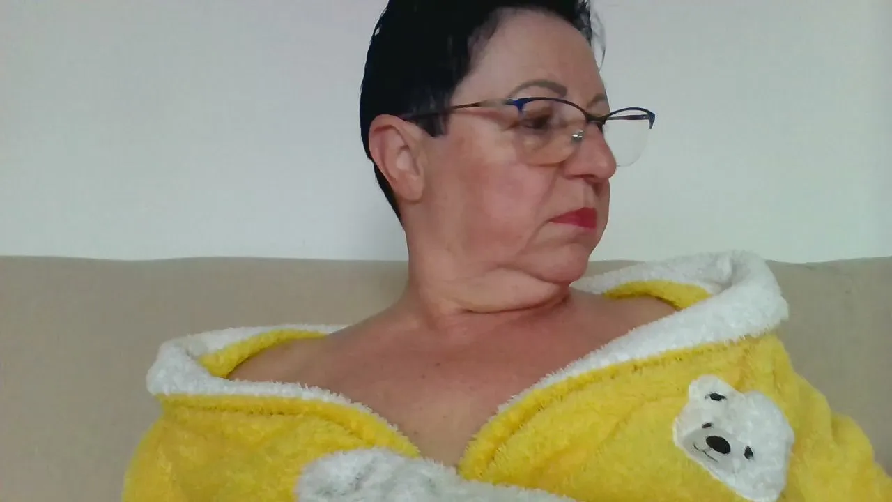 Freechat hotangelt on Cam4