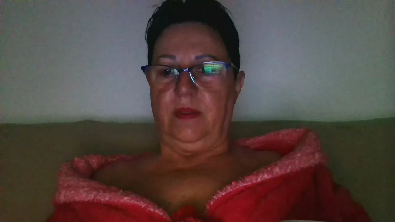 Freechat hotangelt on Cam4