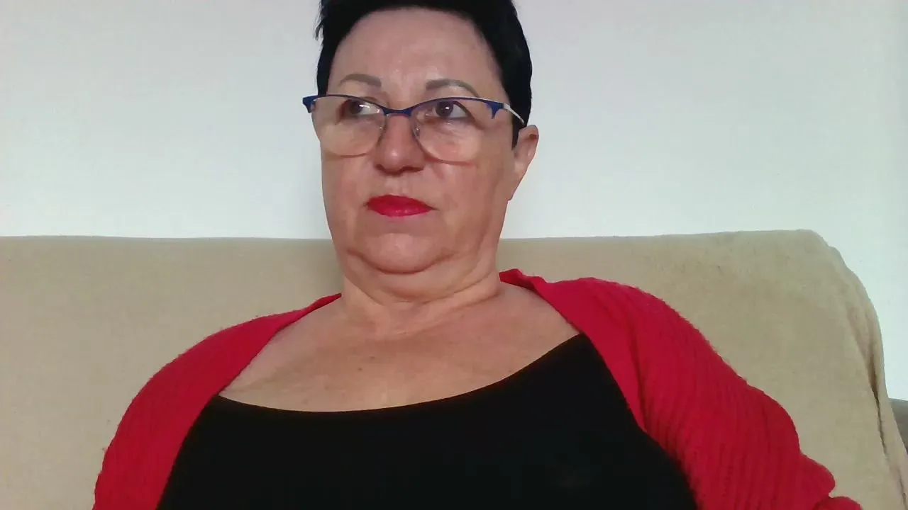 Freechat hotangelt on Cam4